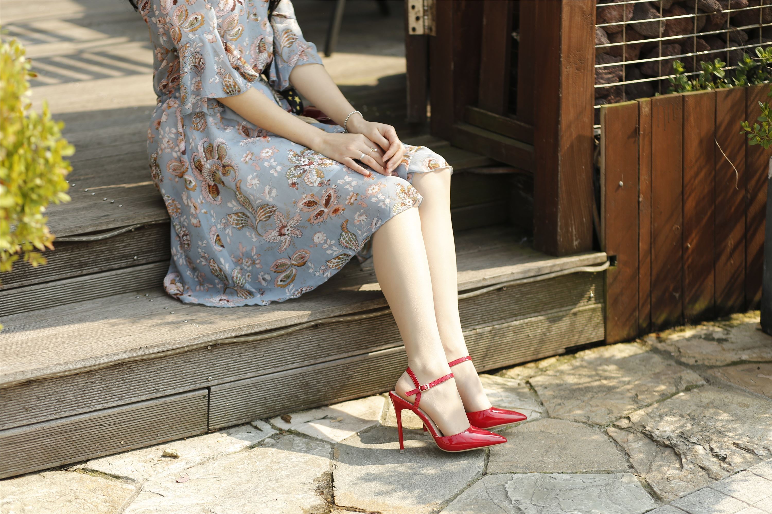 Nise Photo NO.070 Min - red single shoe with tip tip